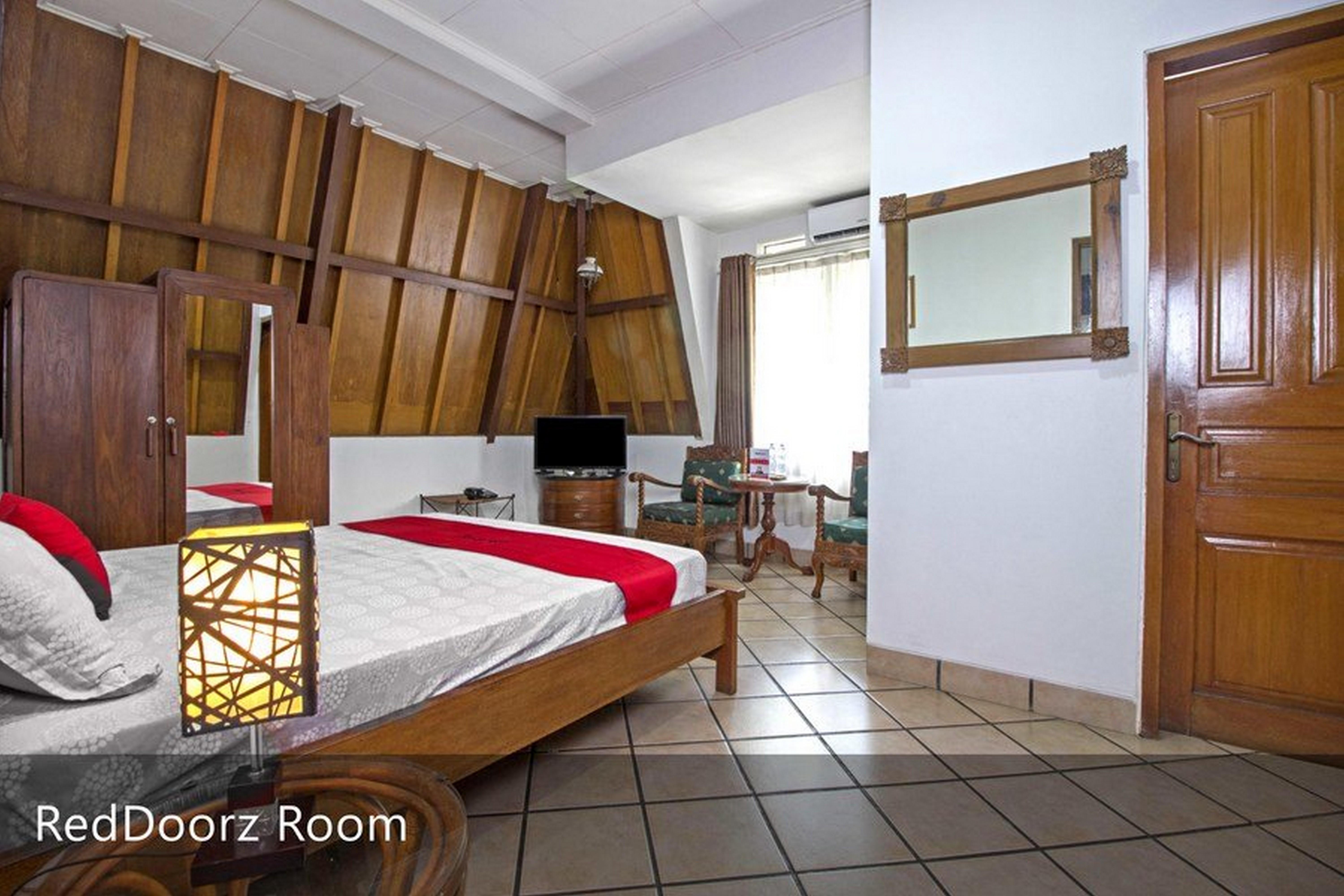 Reddoorz Plus Near Parahyangan University Bandung Luaran gambar