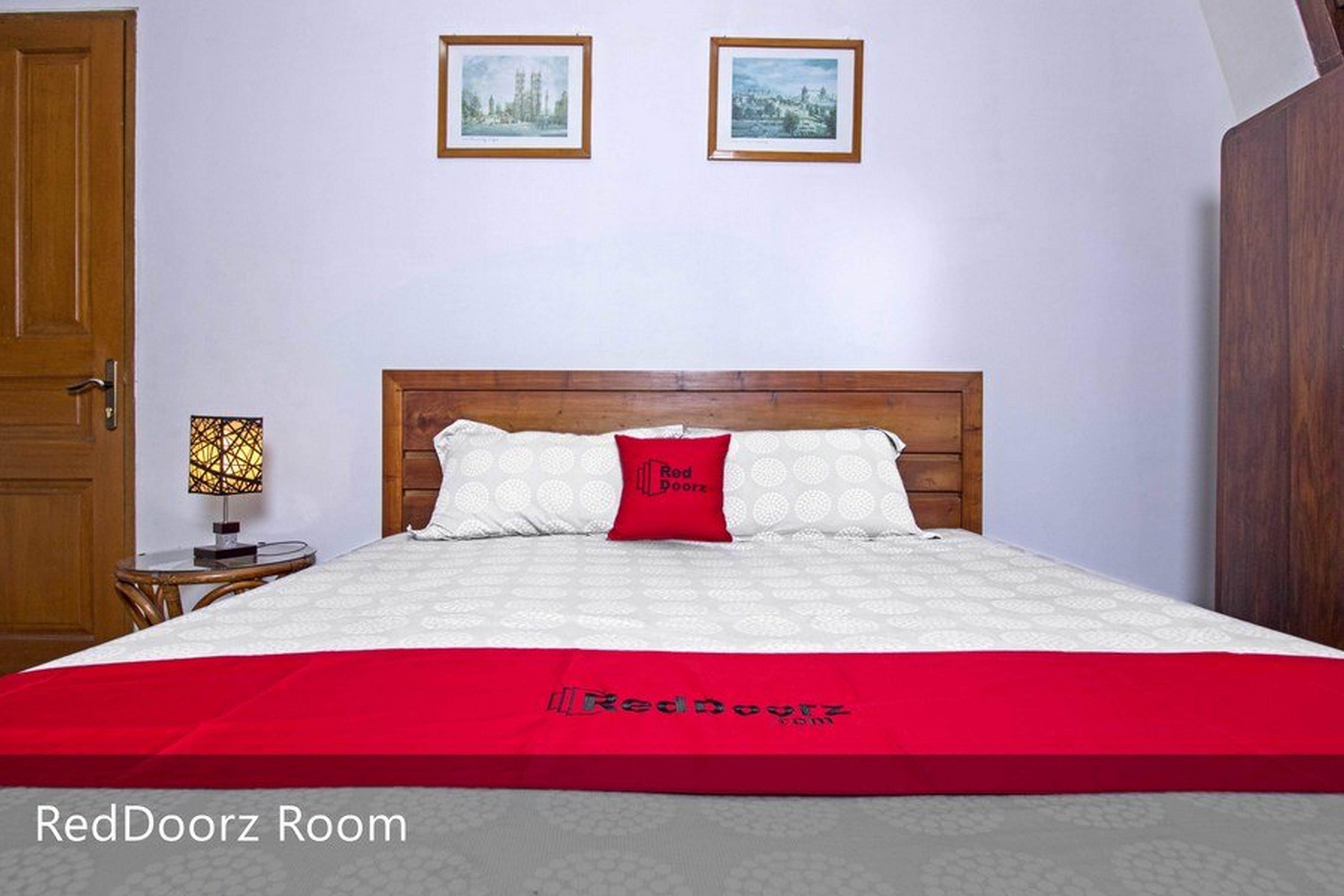 Reddoorz Plus Near Parahyangan University Bandung Luaran gambar