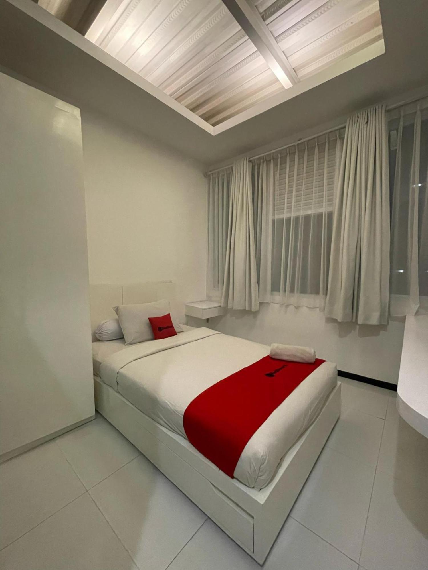 Reddoorz Plus Near Parahyangan University Bandung Luaran gambar