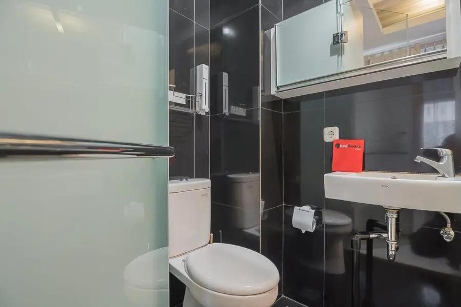 Reddoorz Plus Near Parahyangan University Bandung Luaran gambar