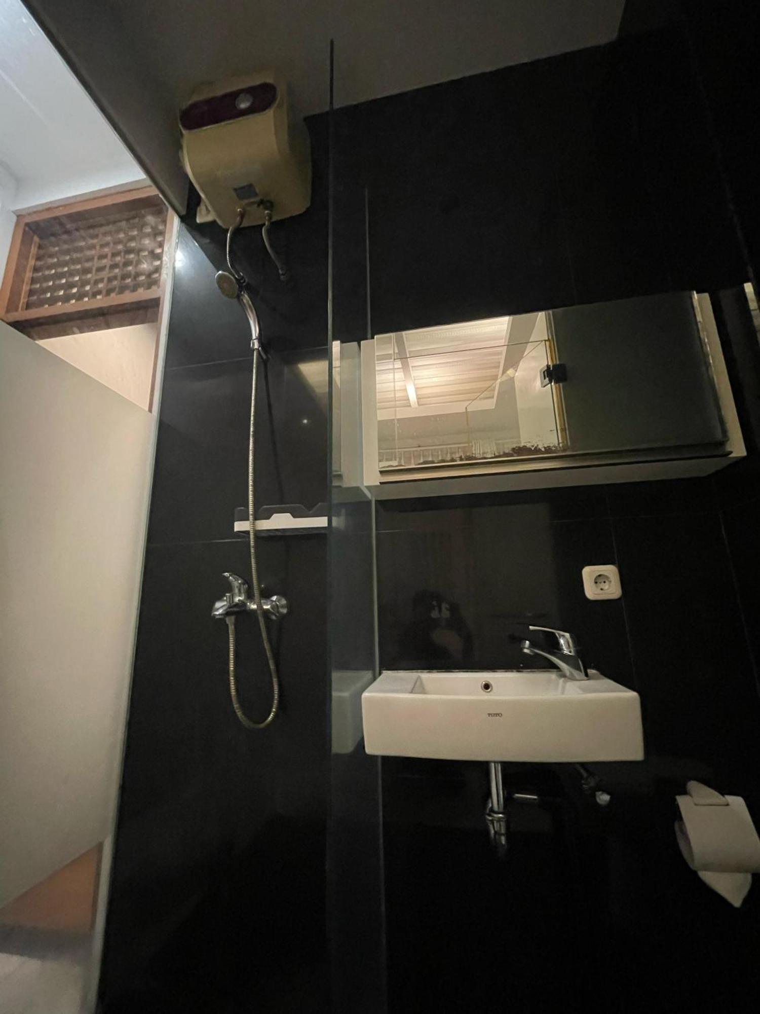Reddoorz Plus Near Parahyangan University Bandung Luaran gambar