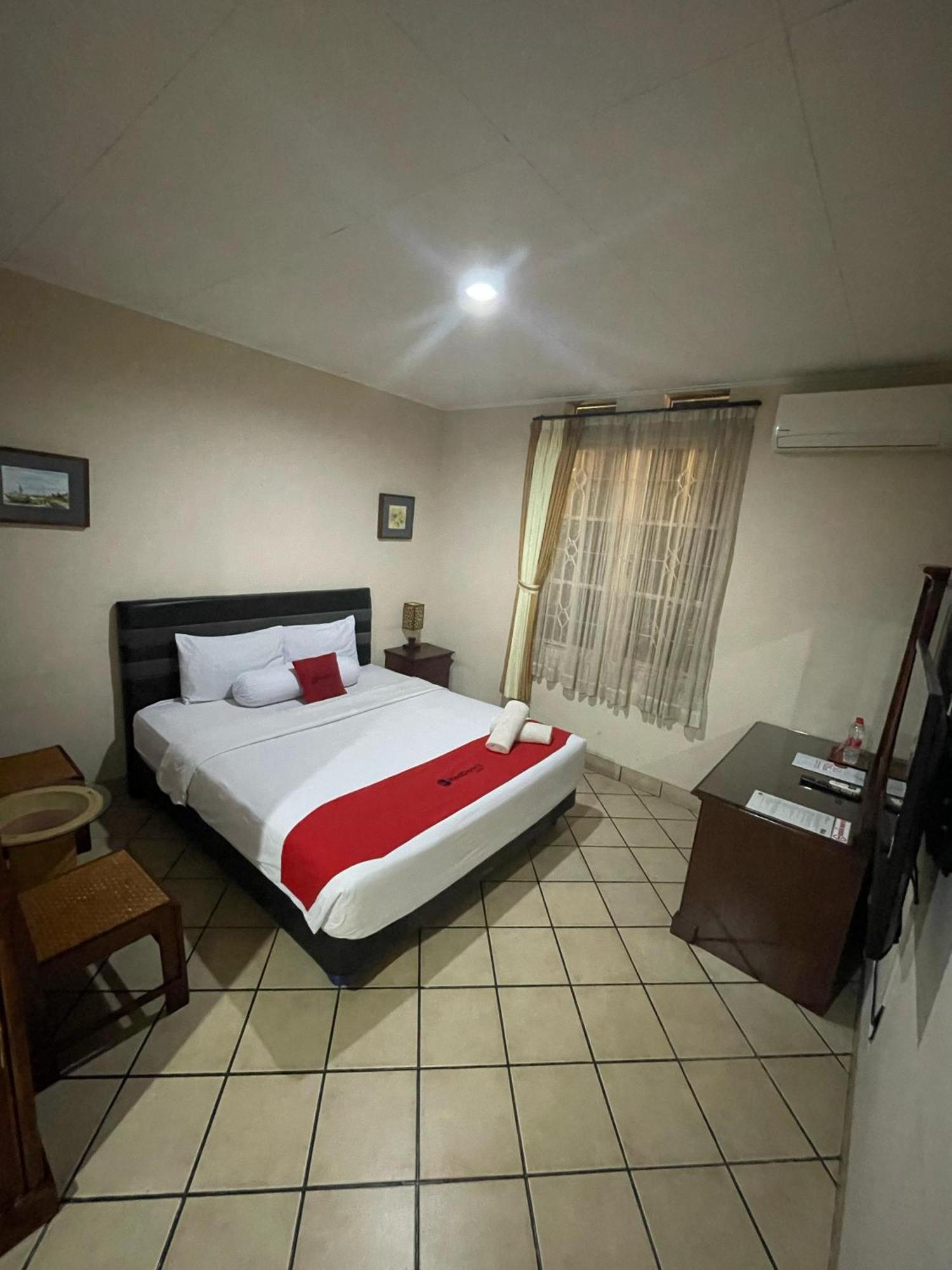 Reddoorz Plus Near Parahyangan University Bandung Luaran gambar