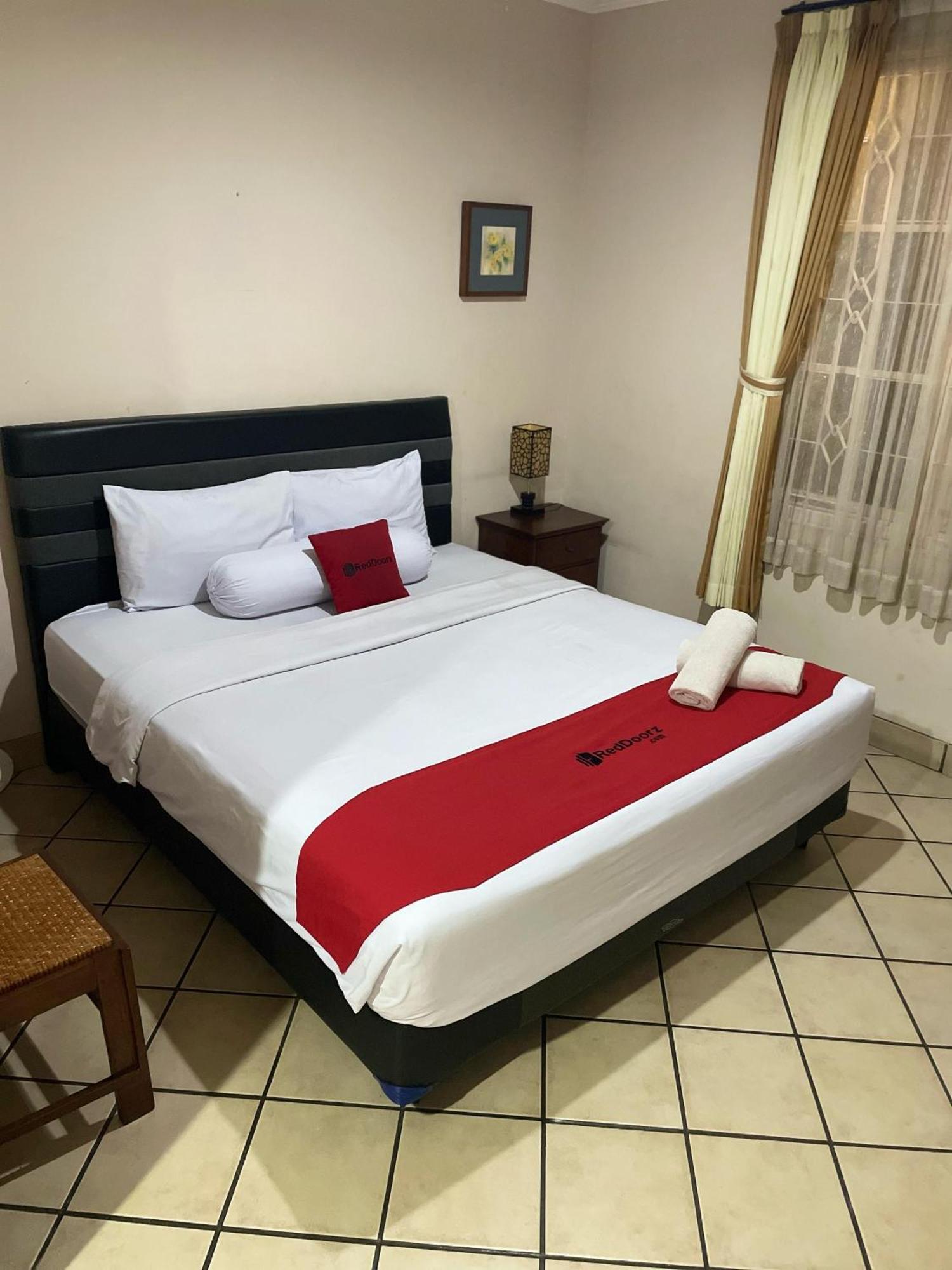 Reddoorz Plus Near Parahyangan University Bandung Luaran gambar
