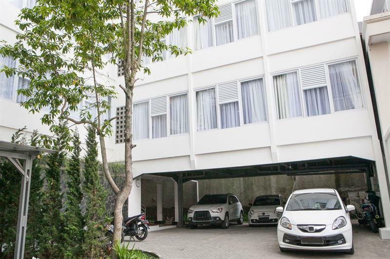 Reddoorz Plus Near Parahyangan University Bandung Luaran gambar